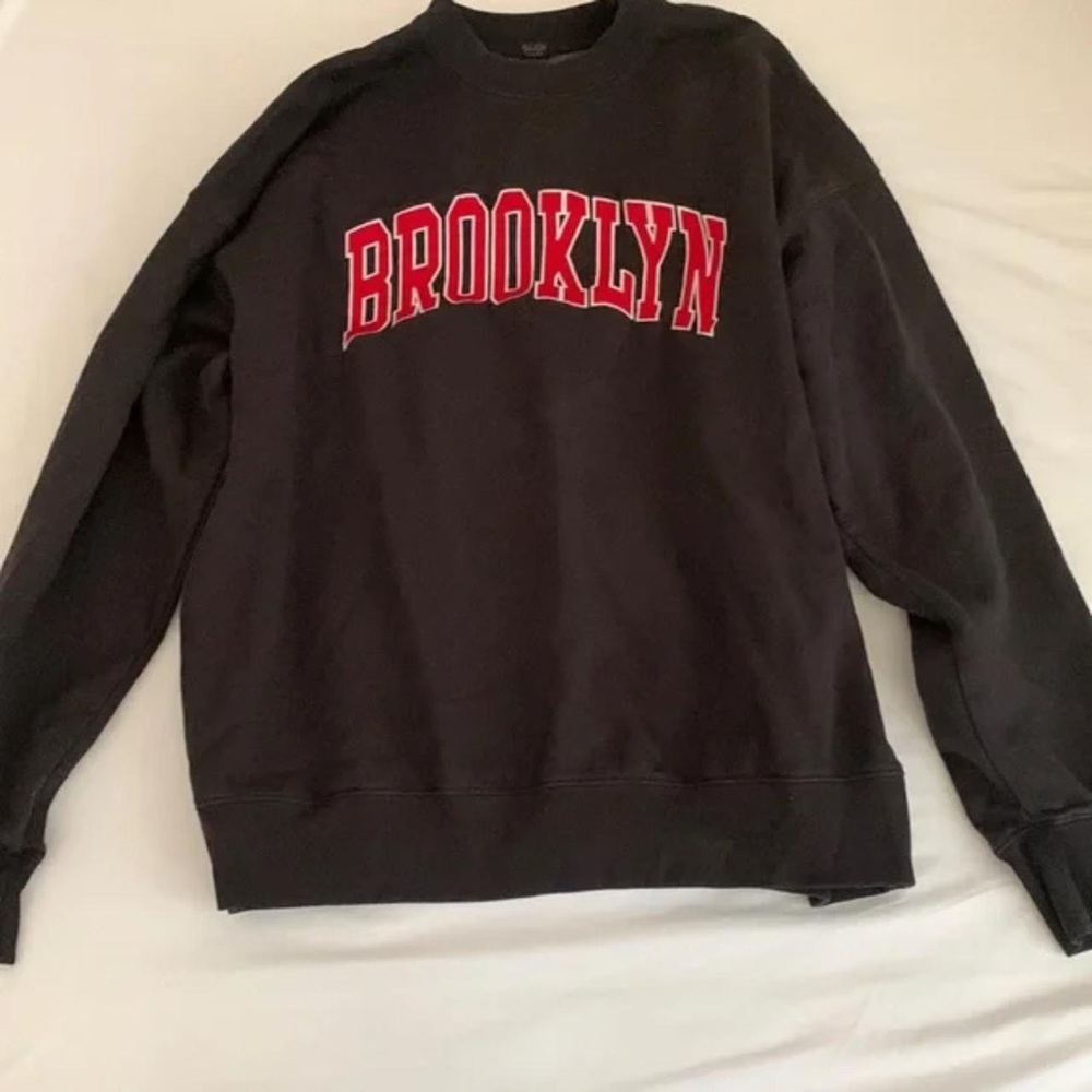 Brandy Melville Black and Red Brooklyn Crewneck Sweatshirt